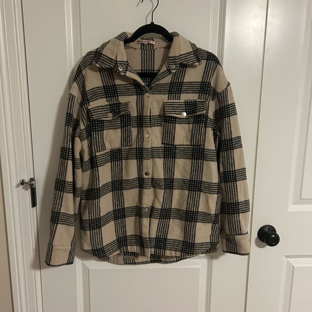 Women’s Plaid Button-Up Shacket Jacket Black Cream